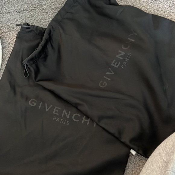 Authentic GIVENCHY high top sneakers - Picture 7 of 7